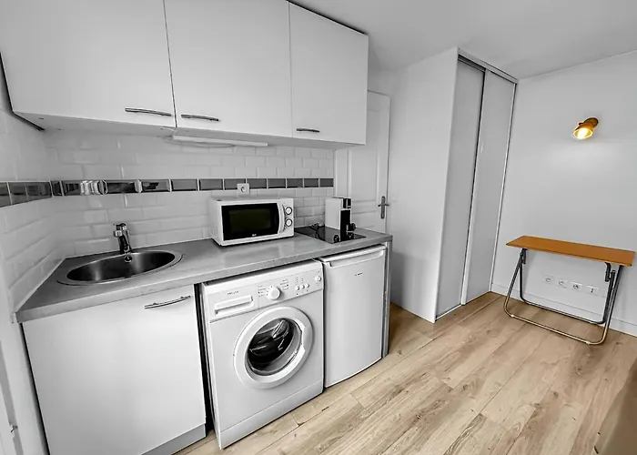 Apartment Joli Cocon Pour 2 Personnes Dans Le 10e Paris