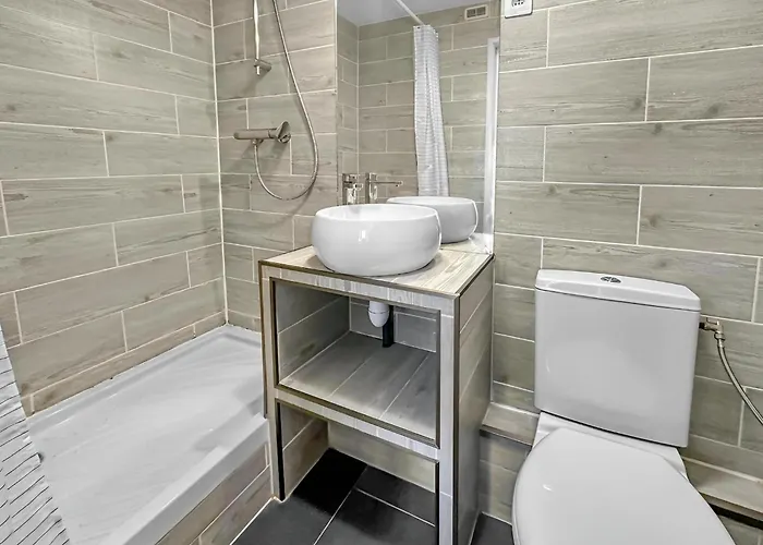 Apartment Joli Cocon Pour 2 Personnes Dans Le 10e Paris