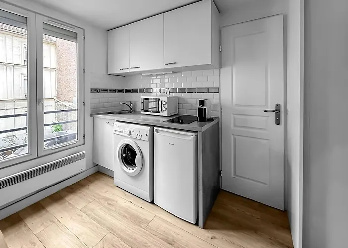 Apartment Joli Cocon Pour 2 Personnes Dans Le 10e Paris