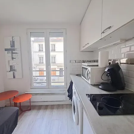 Joli Cocon Pour 2 Personnes Dans Le 10E *